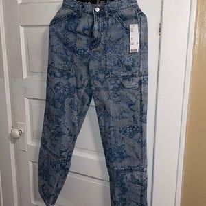 High rise baggy pattern jean